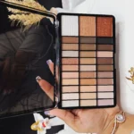 پالت حرفه ای میکاپ 33 رنگ Do Do Girl کد D 4047