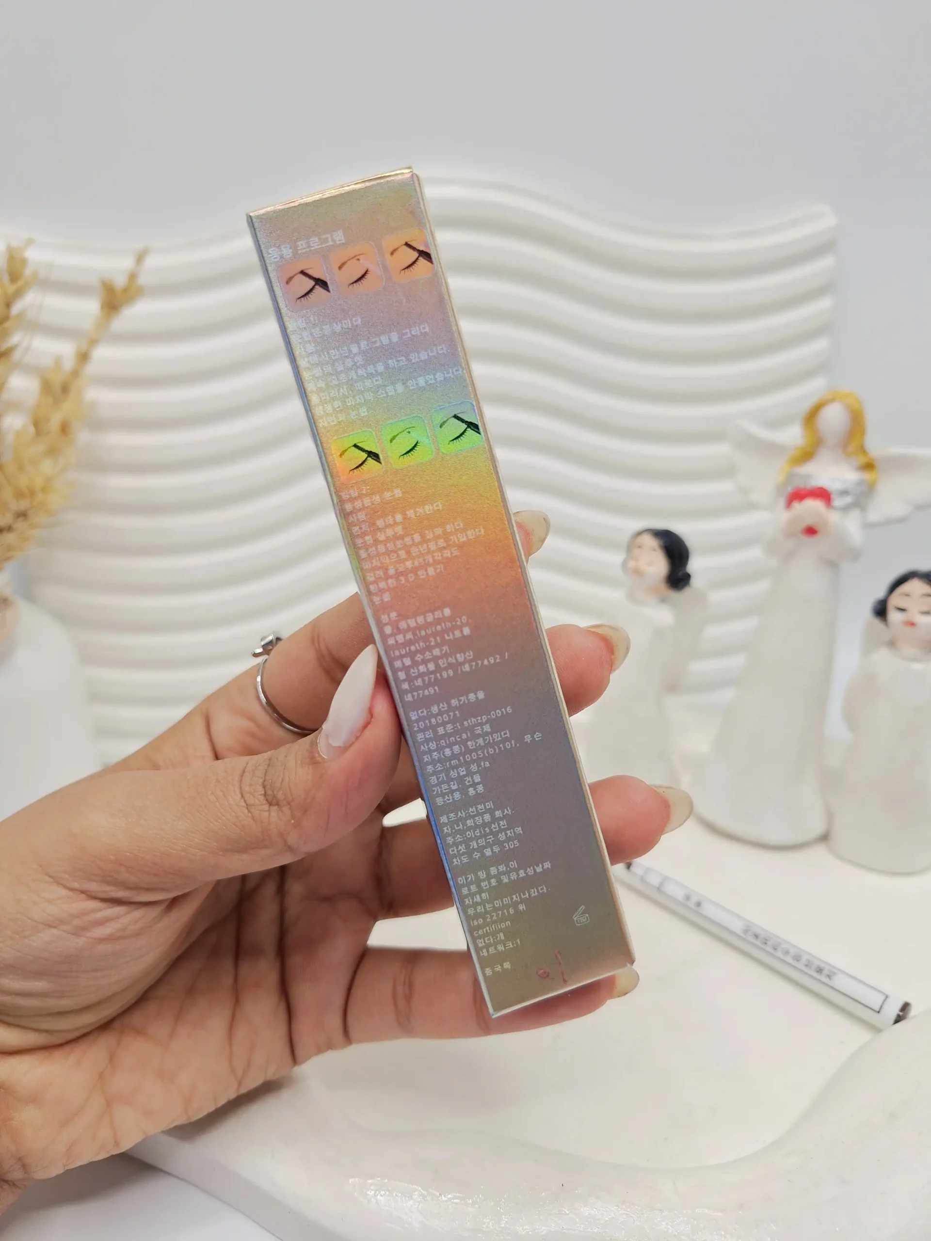 20251210043416874-thumbnail هاشور ابرو 4 خطی شماره 03 هدی بیوتی Huda beauty کد 828 - Image 1