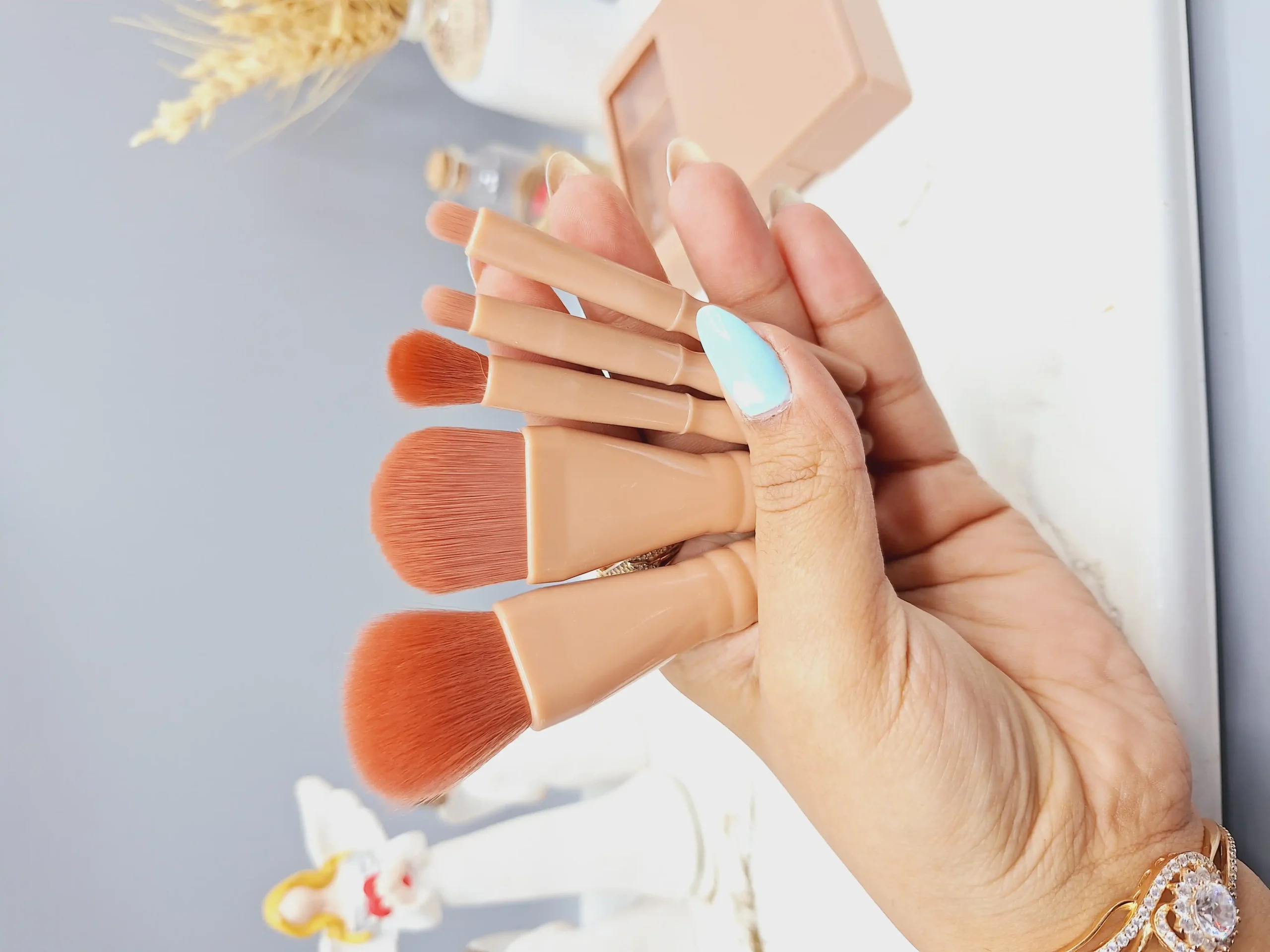 20250731060909435-thumbnail ست براش پر تراکم آینه دار و باکس دار رنگ (نود یا قهوه ای) - Image 1