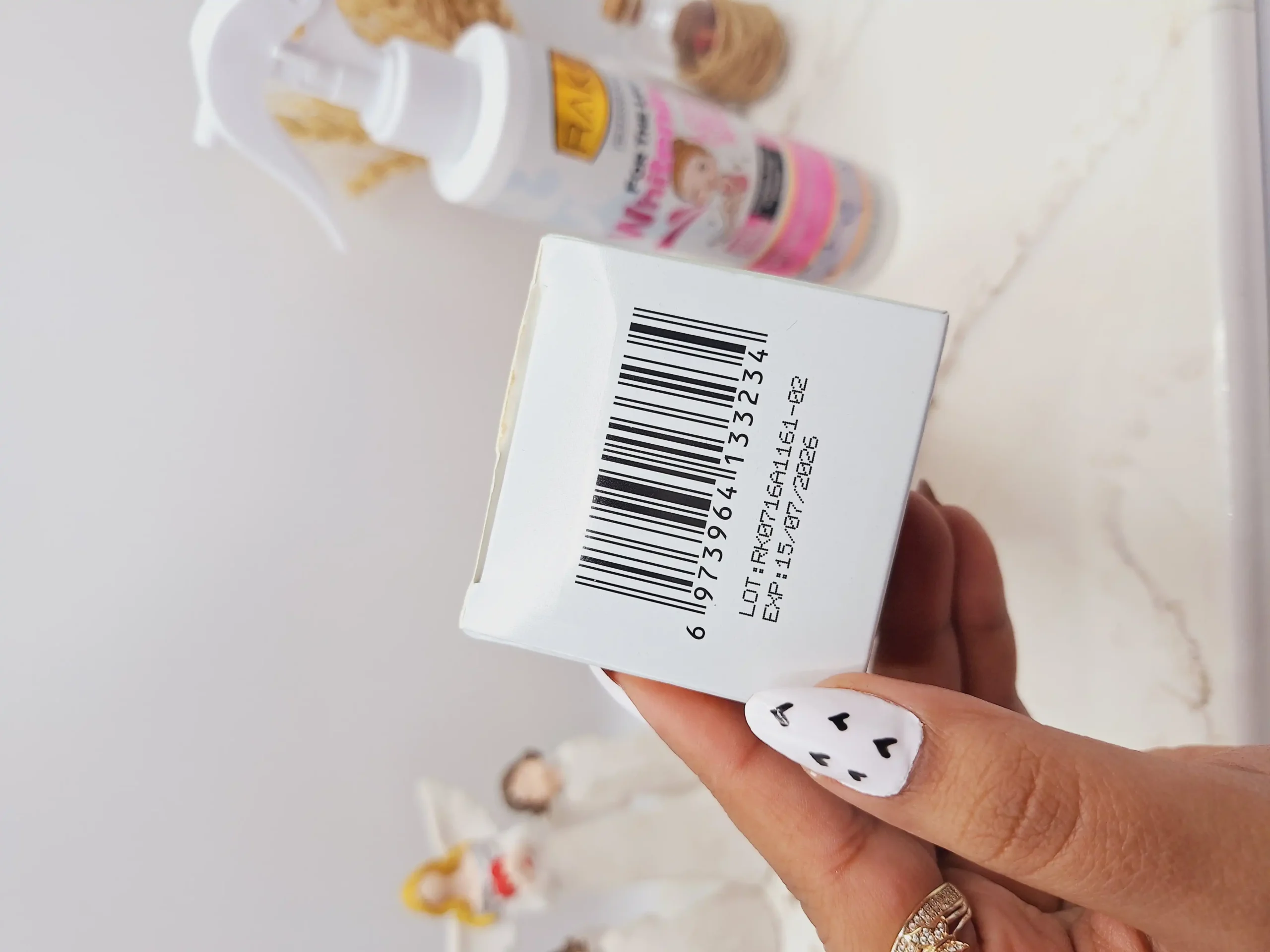 20250731061040187-thumbnail اسپری پرطرفدار سفید کننده و لوسیون پا برند RAKO کد 3234 - Image 1