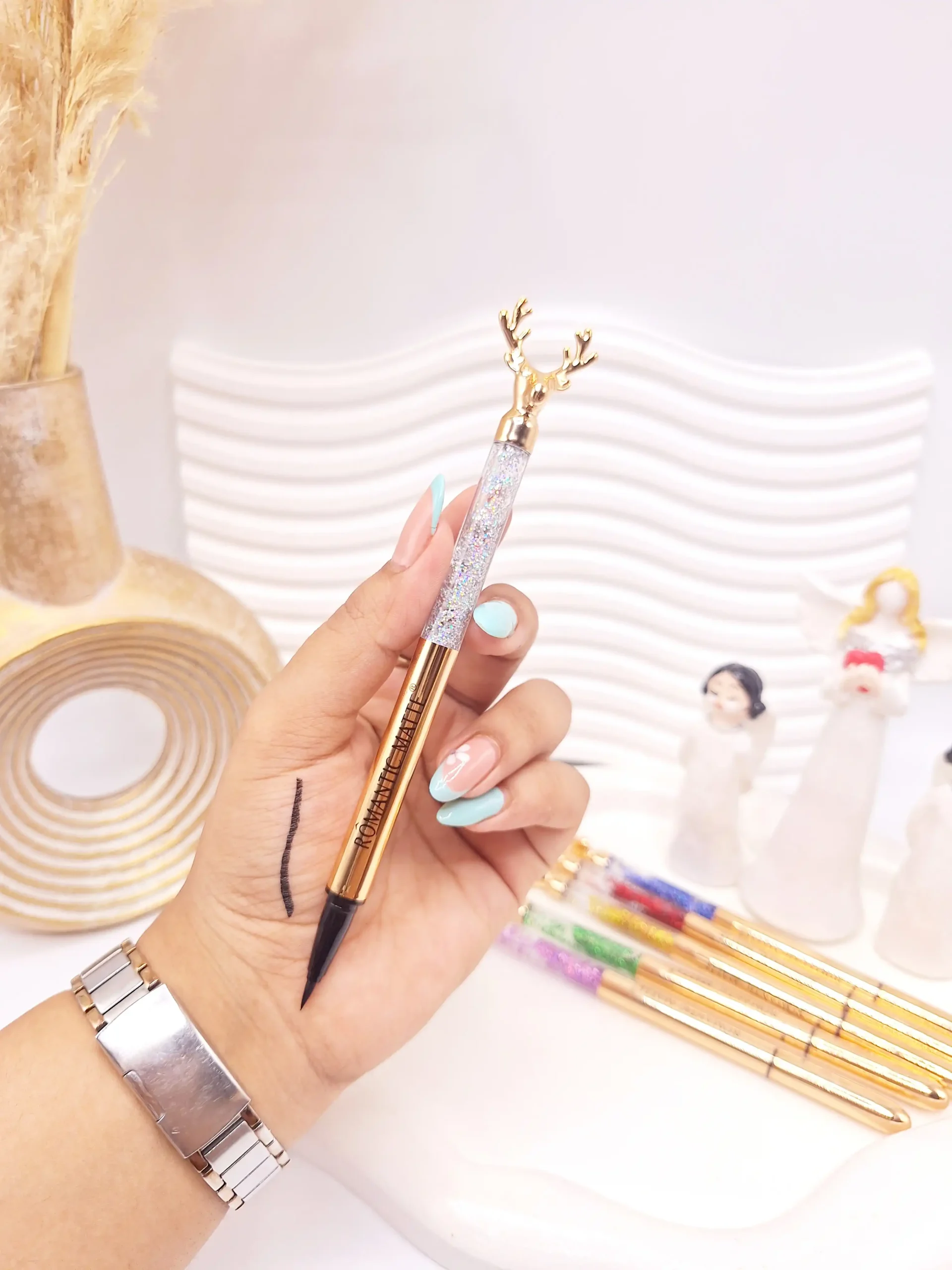 20250731063658192-thumbnail خط چشم گوزنی آکواریومی برند رومانتیک مات کد 6751 - Image 1