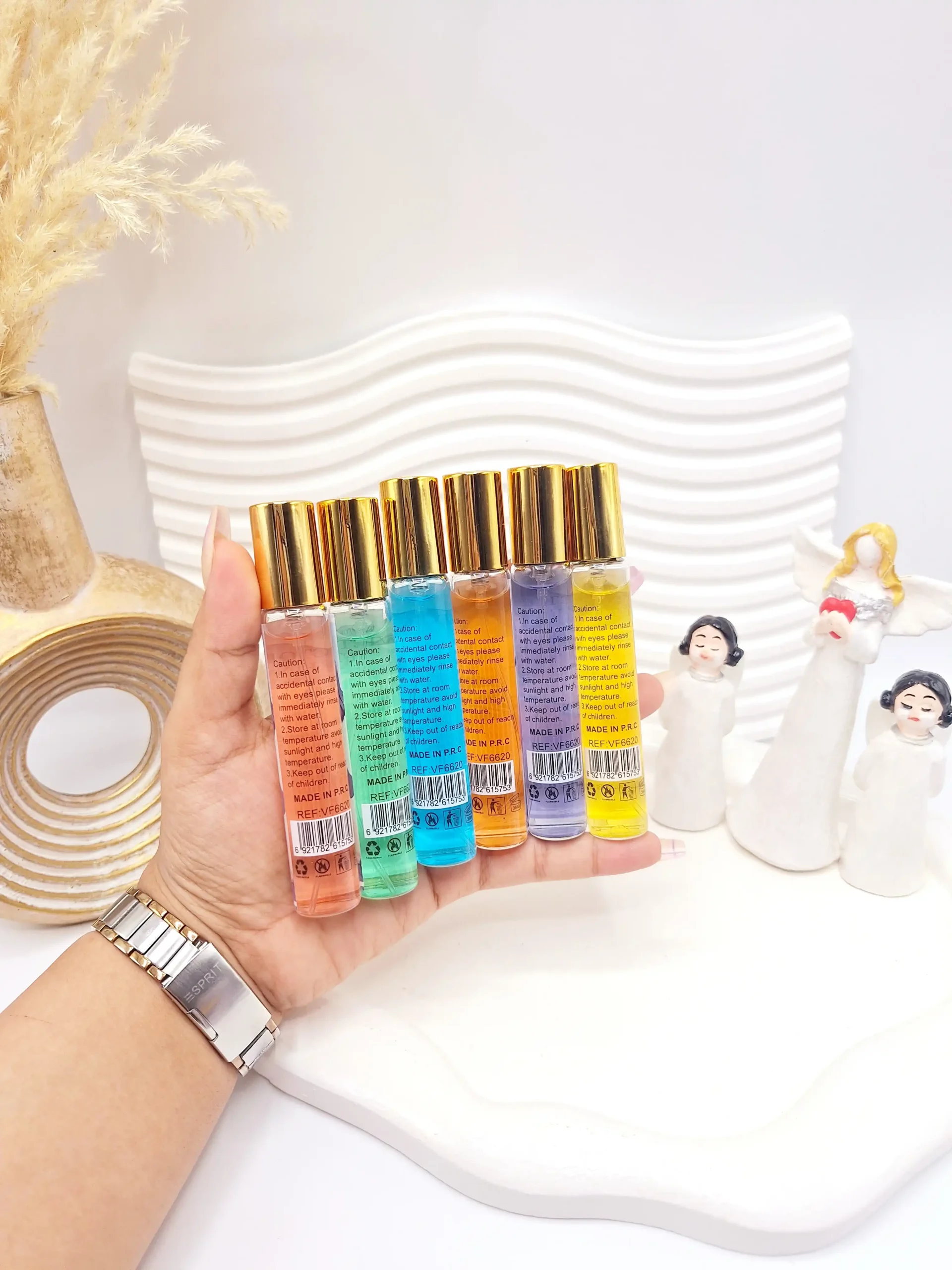 20250731063449497-thumbnail عطر قلمی رایحه فانتزی طرح دخترک کد 6620 - Image 1