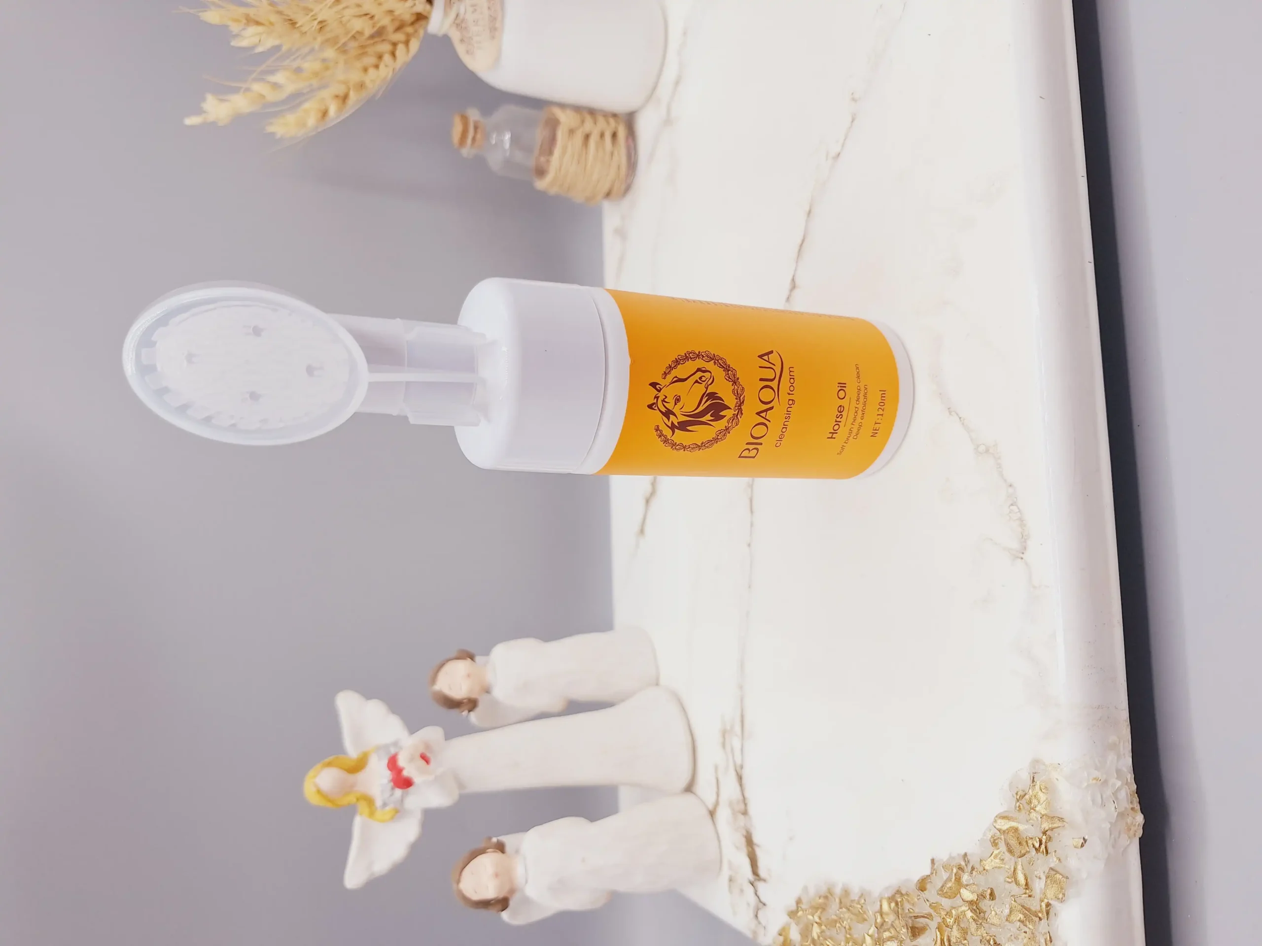 20250731060210105-thumbnail فوم براش دار ضد چین و چروک روغن اسب بیوآکوا حجم 120 میل کد 34236 - Image 1