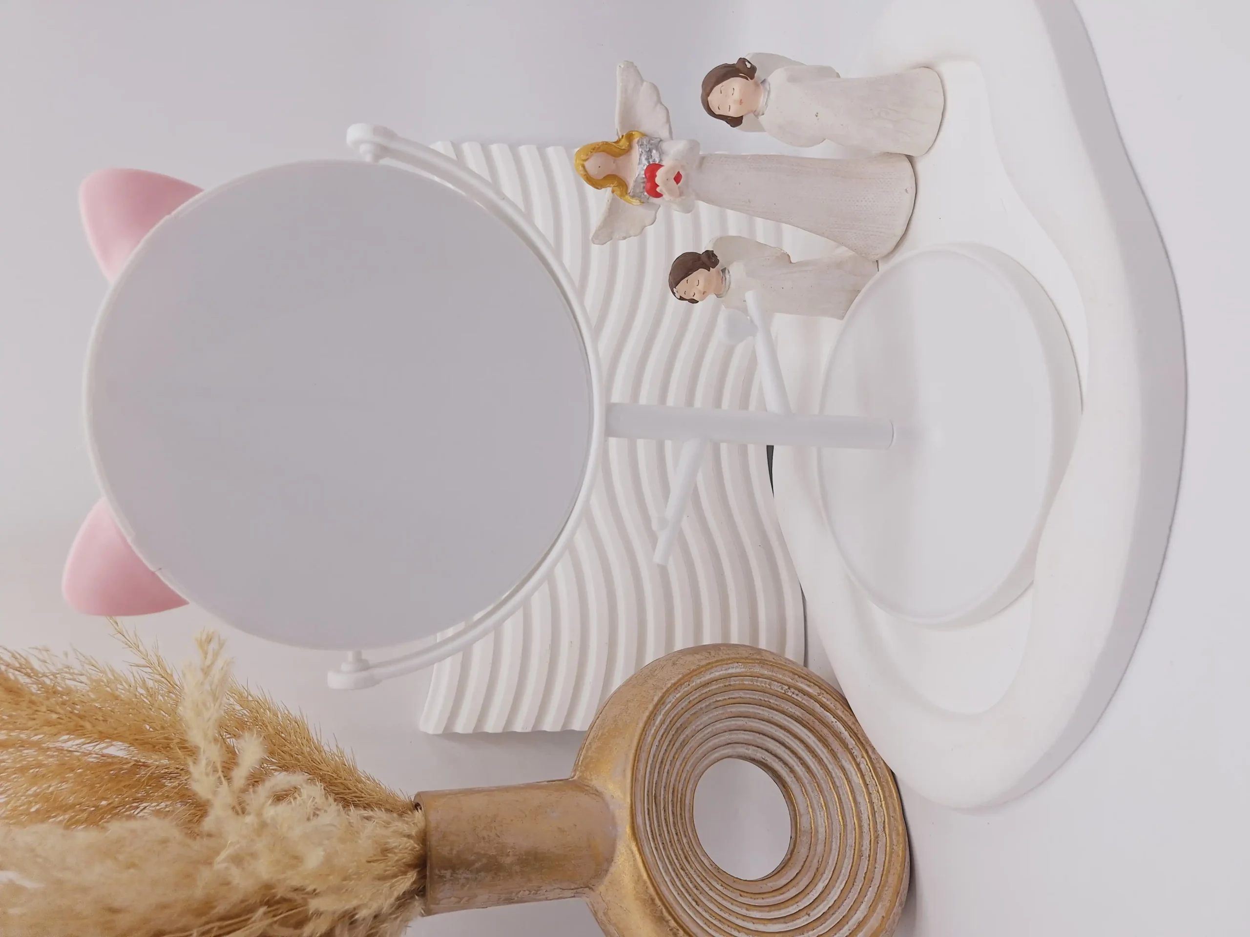 20250731062504317-thumbnail آینه گرد رومیزی مدل استند جواهرات طرح گربه رنگ سفید - Image 1