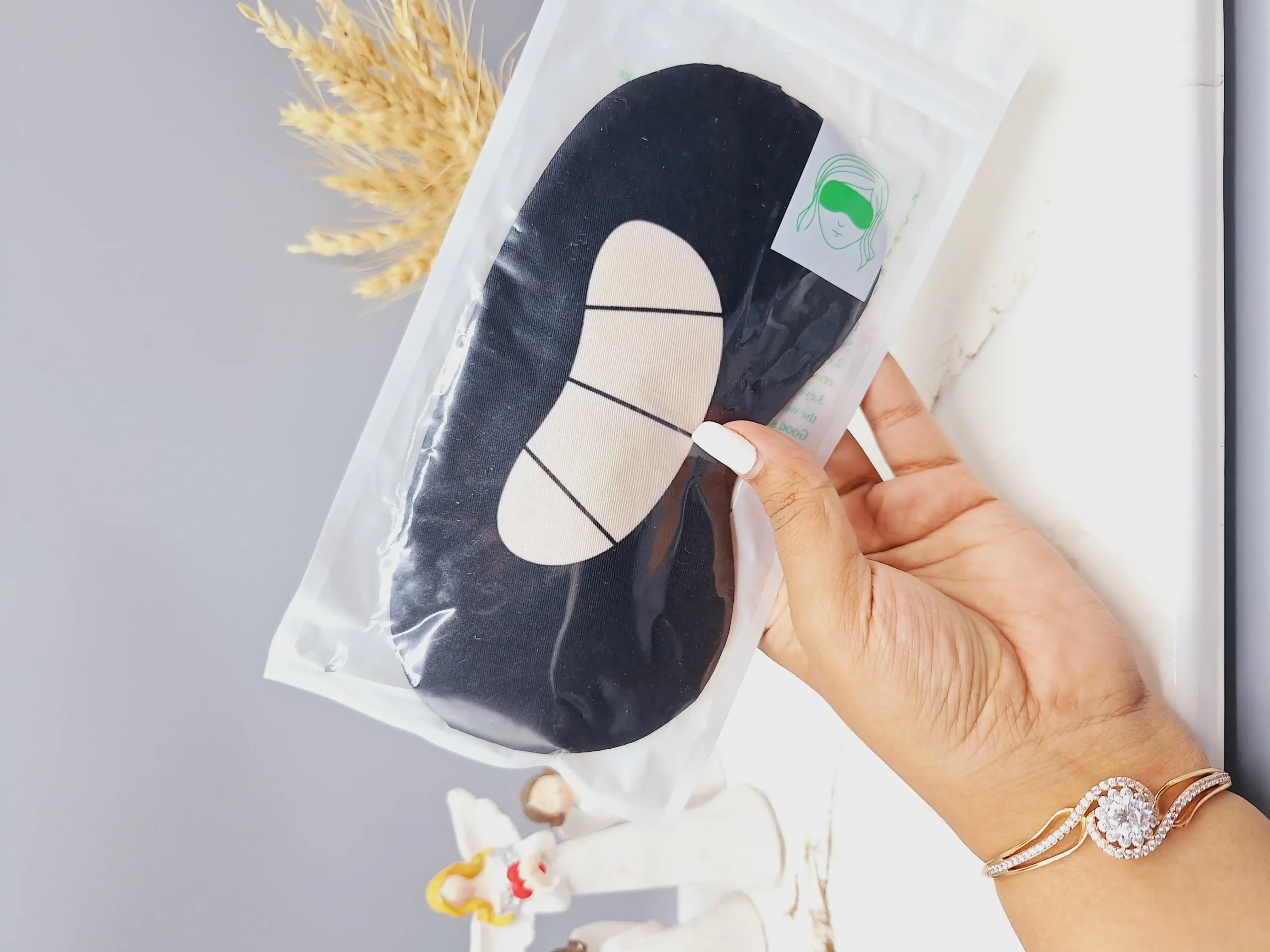 20250731053723558-thumbnail چشم بند ساده کمپرس سرد و گرم طرح رندم - Image 1