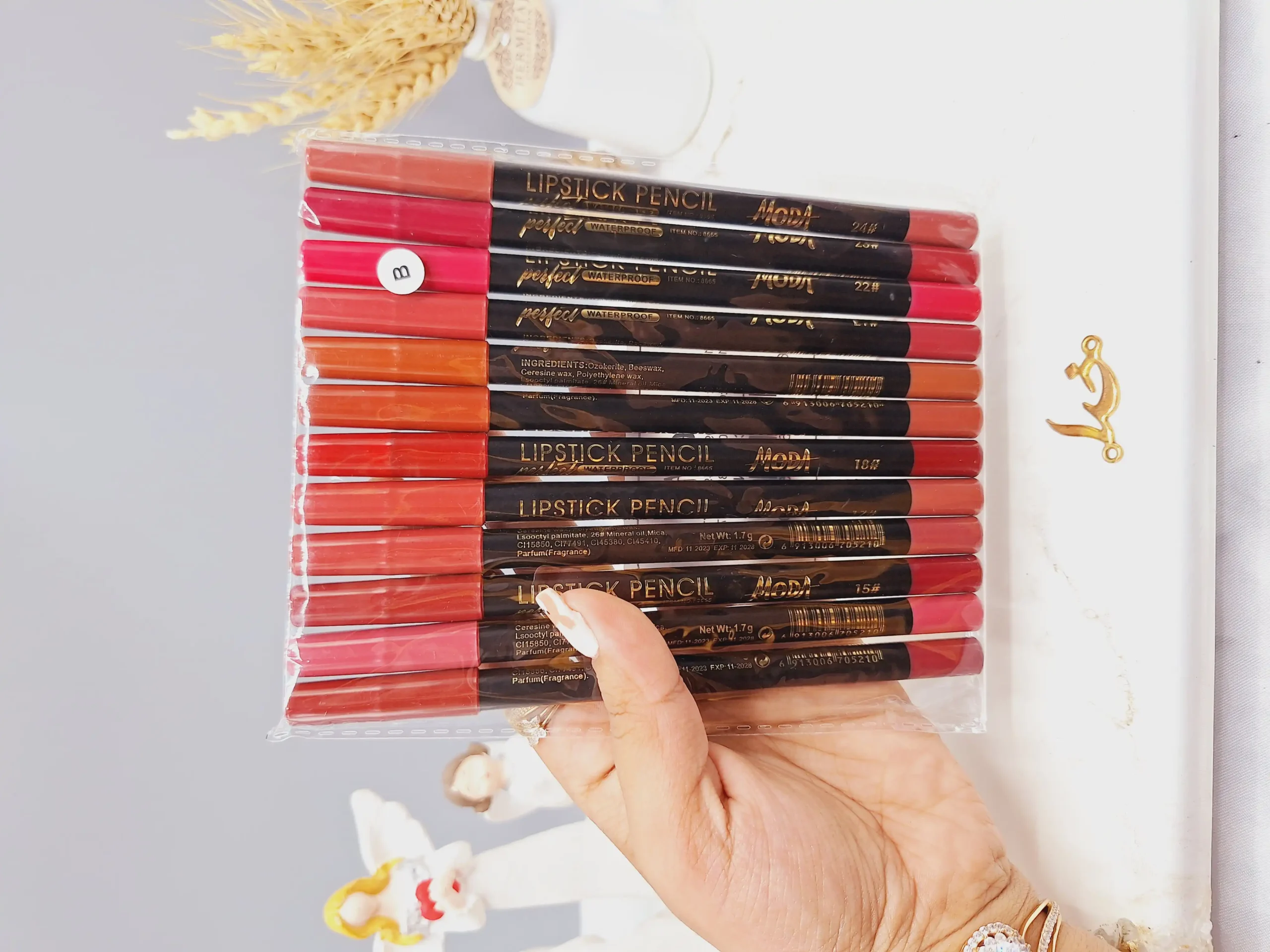 20250731052333868-thumbnail پک 12تایی خط لب مدادی MODA کد B - Image 1