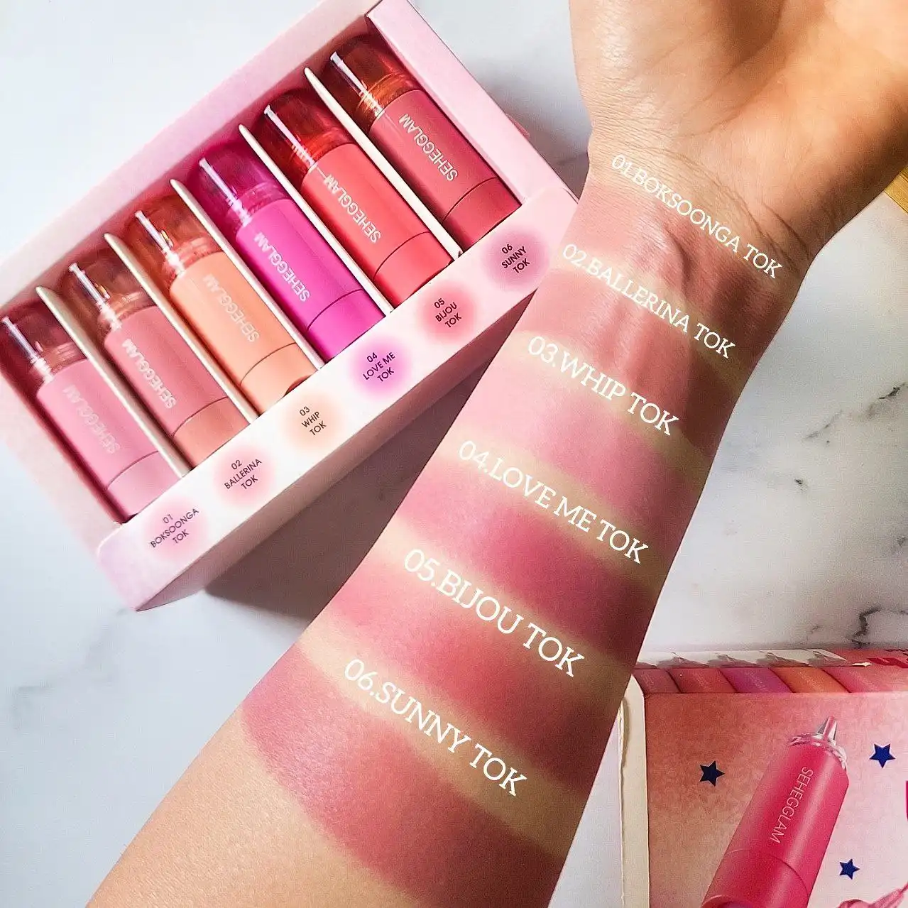 20251117100619176-thumbnail رژگونه مایع پینترستی دکمه ای برند شیگلم SEHEGGLAM کد 1137 - Image 1