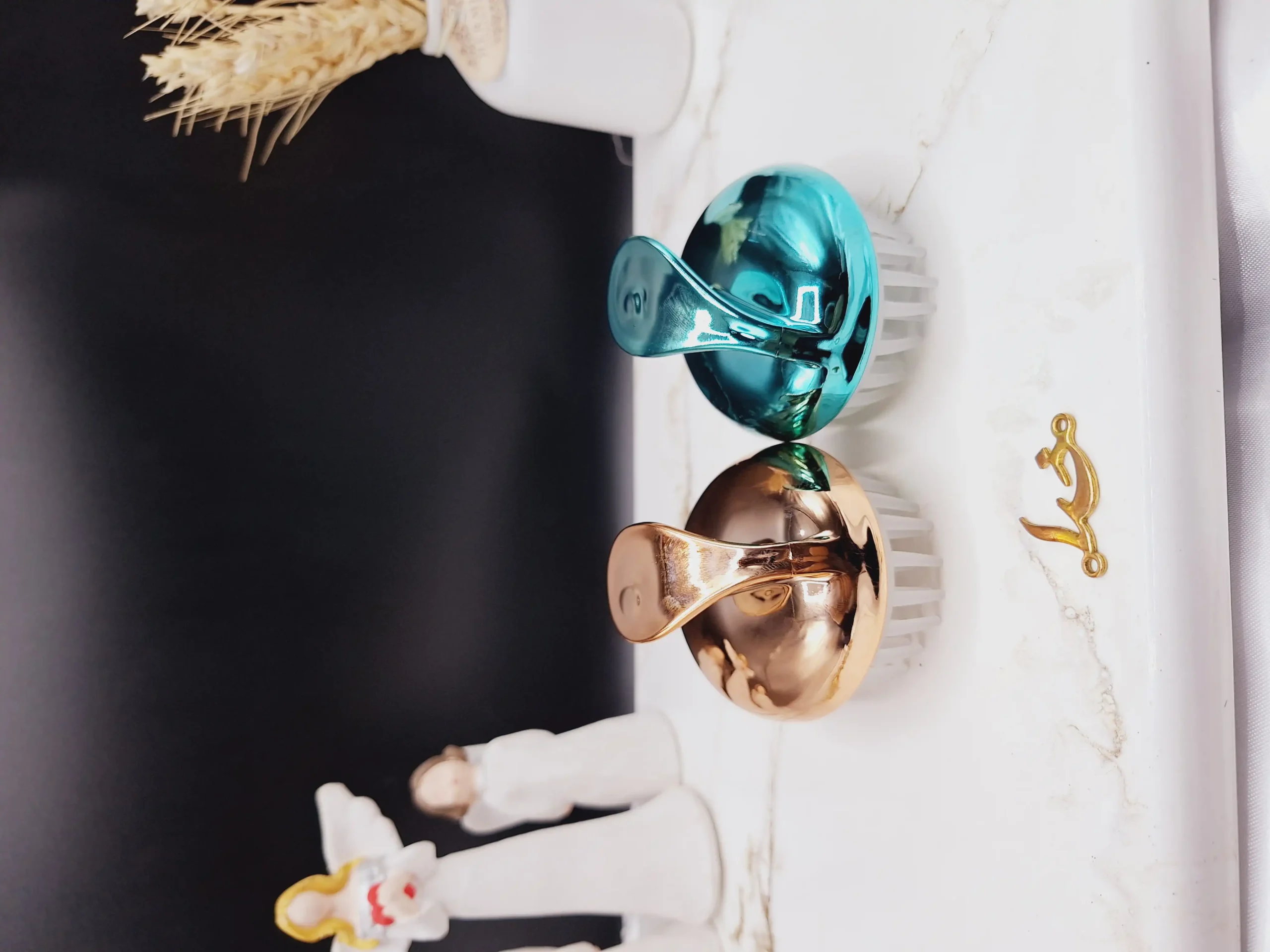 20250731044854128-thumbnail سرشور و ماساژر ضد شوره هلوگرامی - Image 1