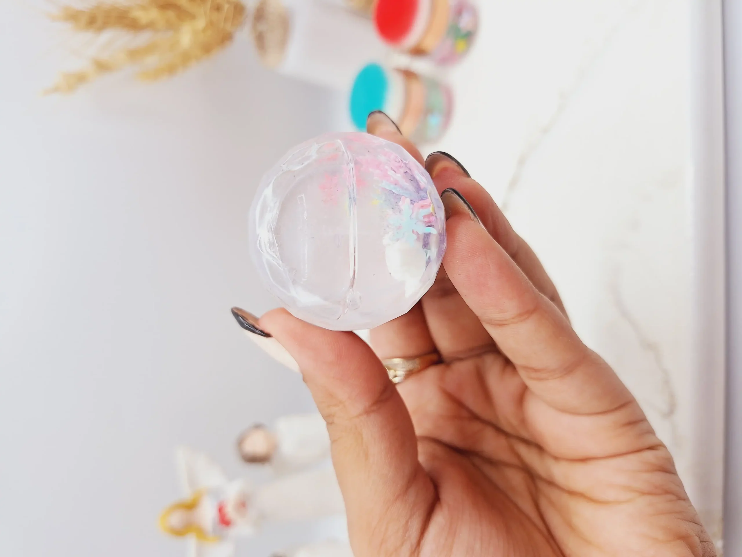 20250731061515850-thumbnail براش رژ گونه آکواریومی باکس دار( مدل گرد) - Image 1