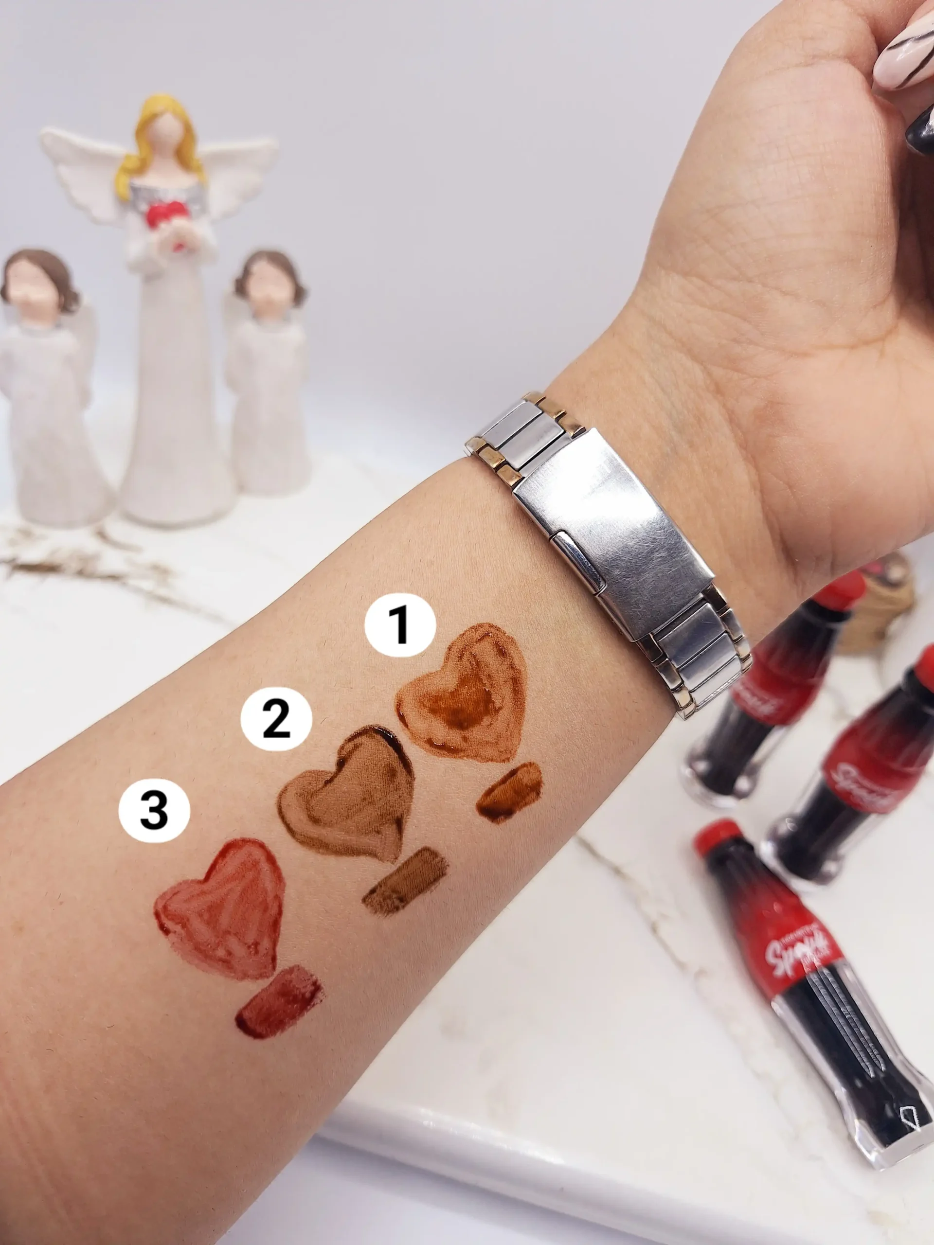 20250731062116423-thumbnail تینت لب نوشابه ای کوکاکولا برند هدا مات می کد 423 - Image 1