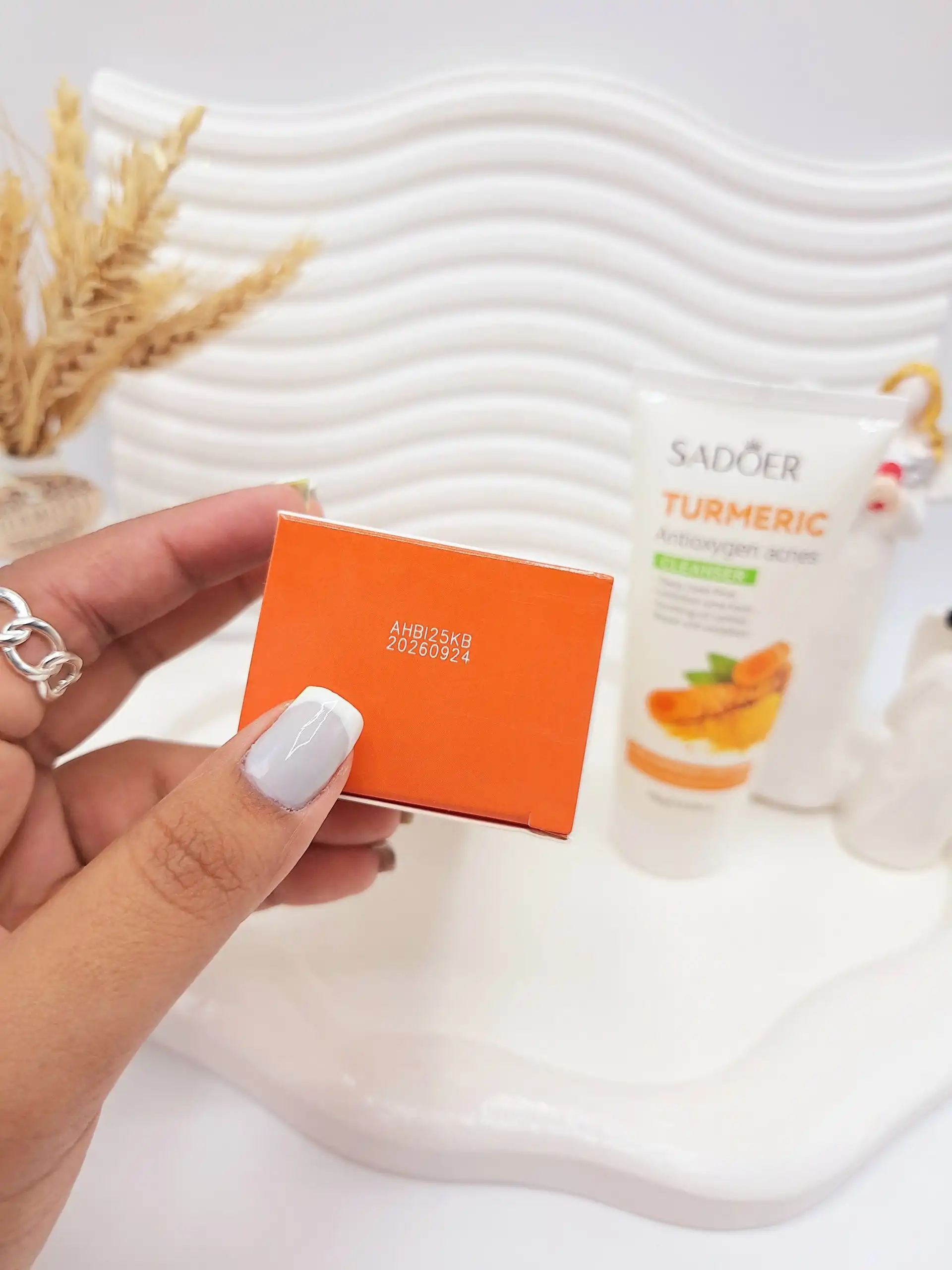 20250829203429229-thumbnail فوم شستشو زردچوبه برند سادوور کد 88869 - Image 1