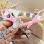 قیچی آرایشی صورتی ساووی Savoy