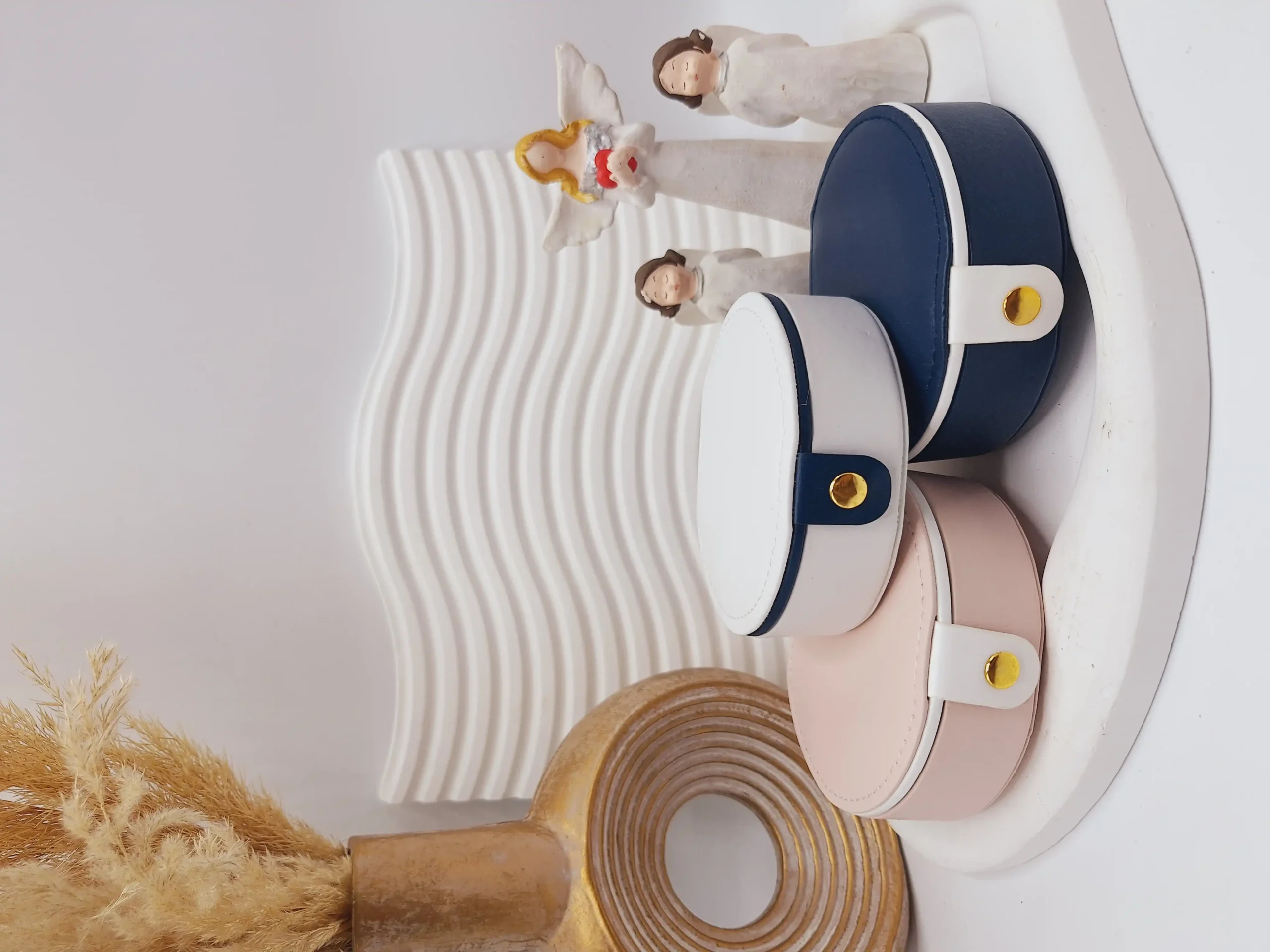 20250731062702310-thumbnail جعبه جواهر چرمی باکیفیت - Image 1