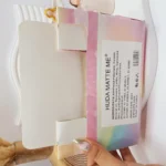 بالم لب پوکه رنگی طرح پنجه برند هدا مات می کد 2034