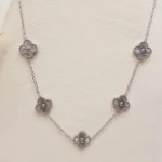 گردنبند پرطرفدار ون کلیف (نقره ای تک رنگ)