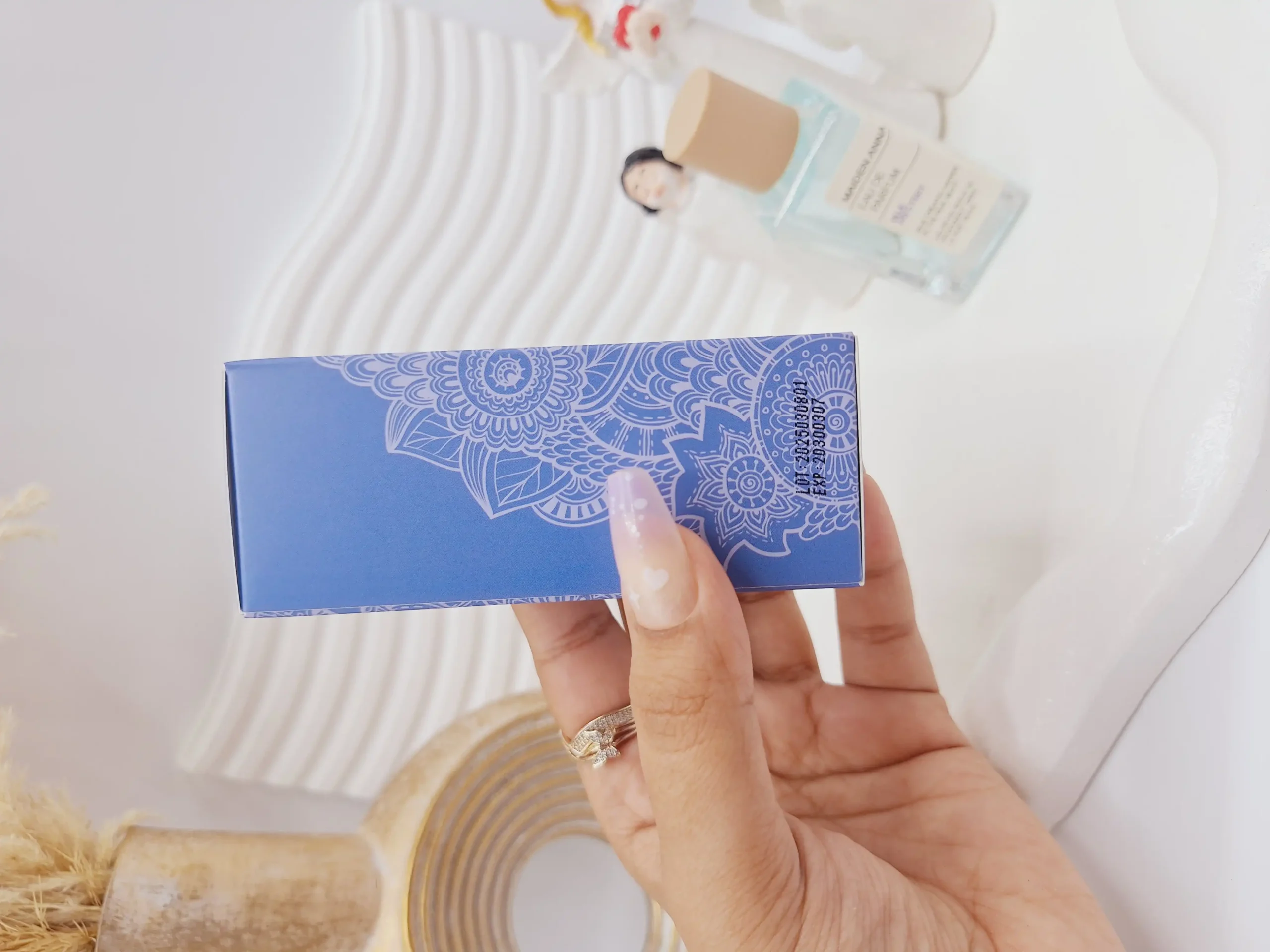 20250731063206243-thumbnail عطر بیکینی رایحه بلوبری اقیانوسی (BLUE MYSTERY) حجم 50 میل فوق العاده خوشبو با ماندگاری بالا ساخت ترکیه - Image 1