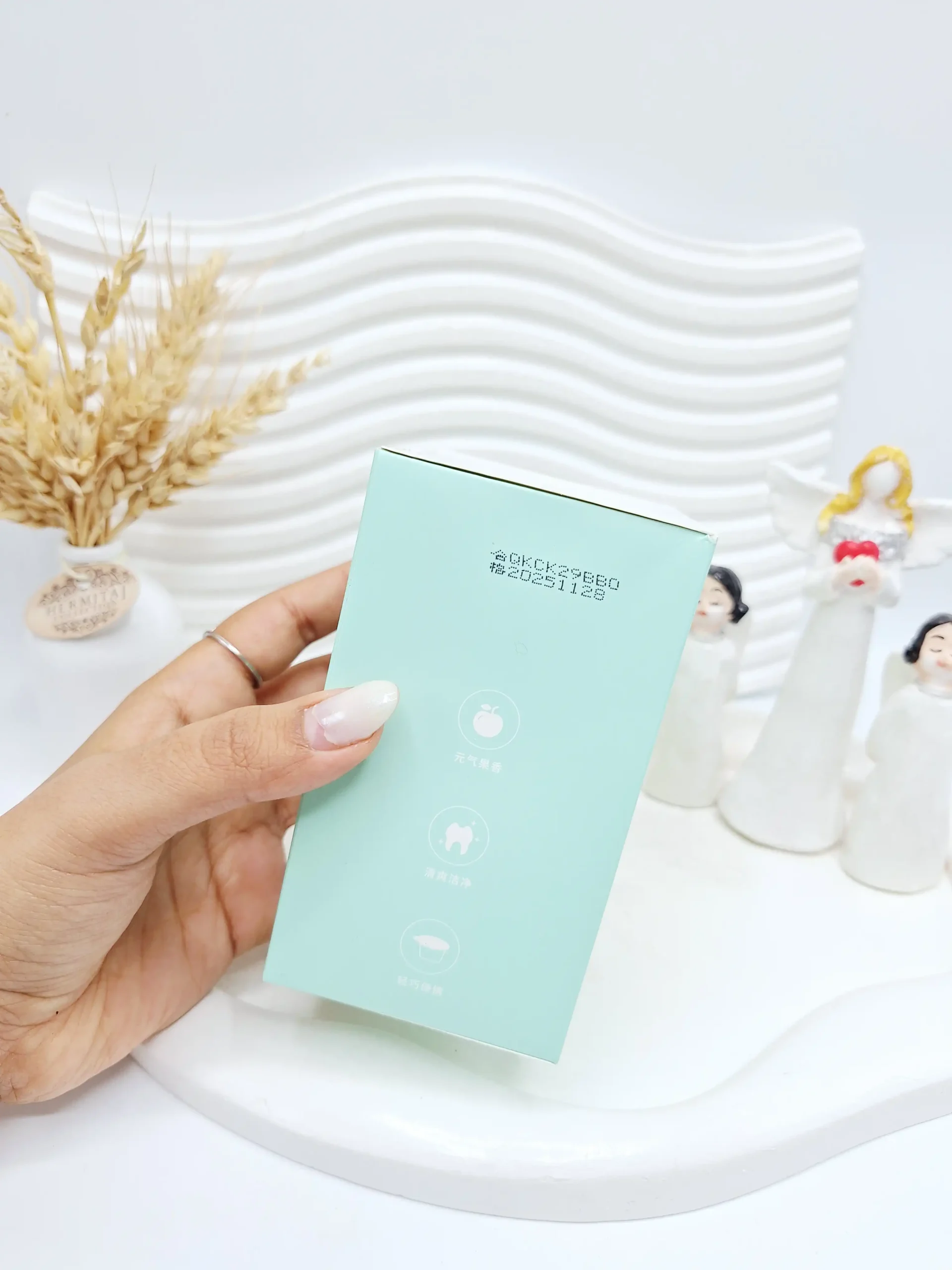 20251209230859971-thumbnail پک 12 تایی دهانشویه طراوت بخش نعنا ZHIDUO کد 3435 - Image 1