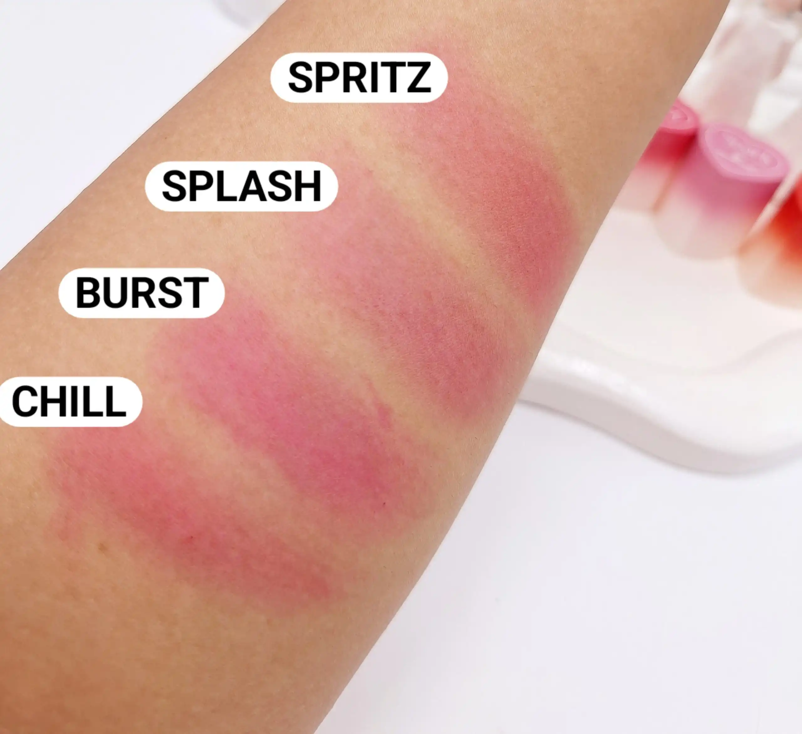 20250829203422310-thumbnail تینت لب ژله ای طرح قلبی برند اسنس کد GS257-B - Image 1