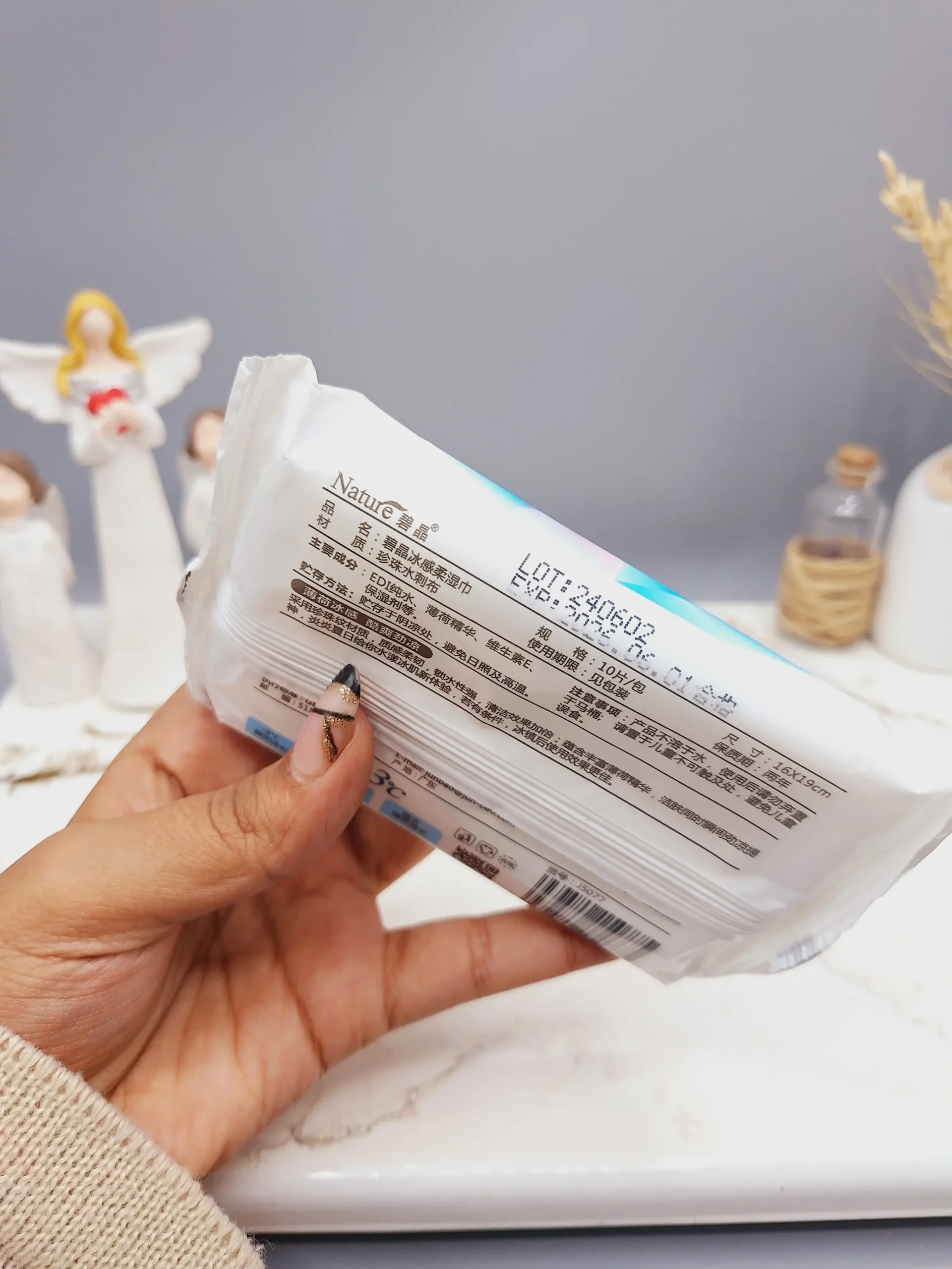 20250731054902772-thumbnail دستمال مرطوب 10 عددی کاربردی خنک و یخی کد J5077 - Image 1