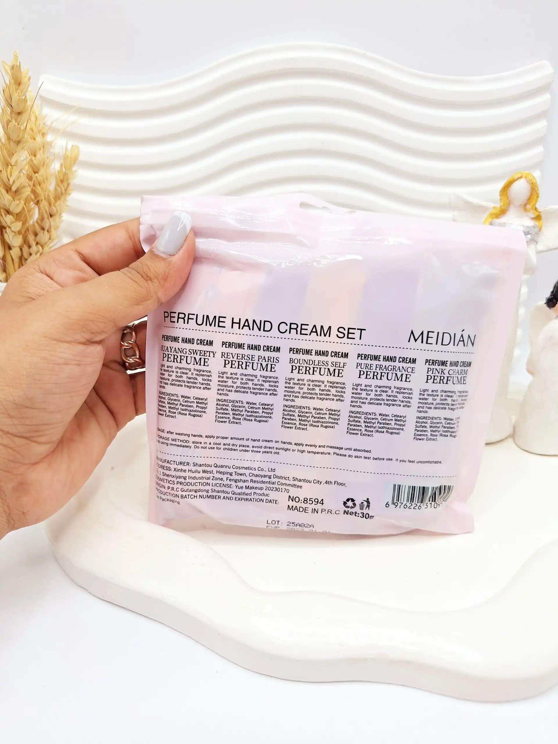 20250829203650653-thumbnail کرم دست رایحه ادکلنی MEIDIAN کد 8594 - Image 1