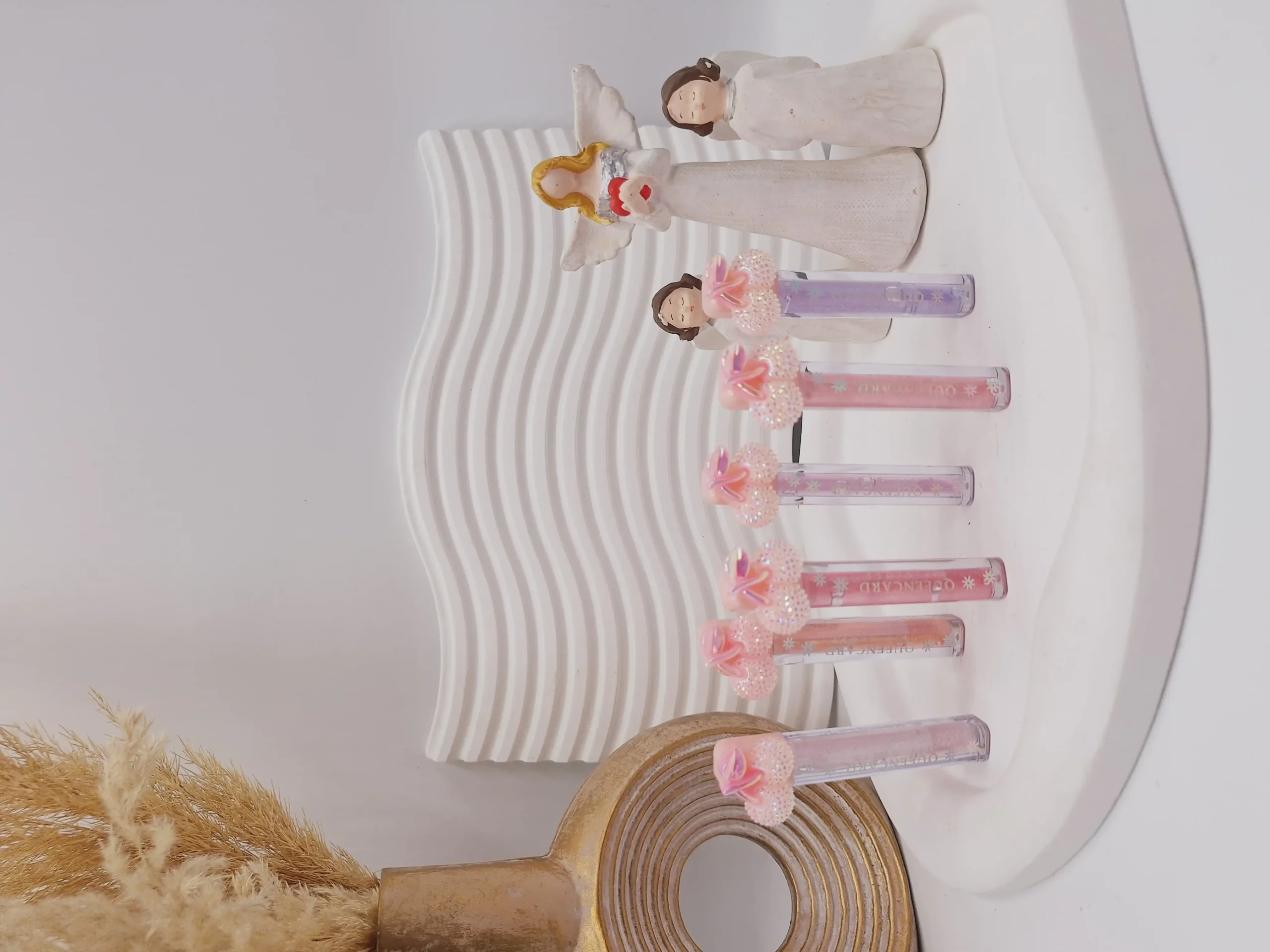 20250731062522635-thumbnail لیپ گلاس طرح گیلاس شاین دار برند magic کد L002 - Image 1